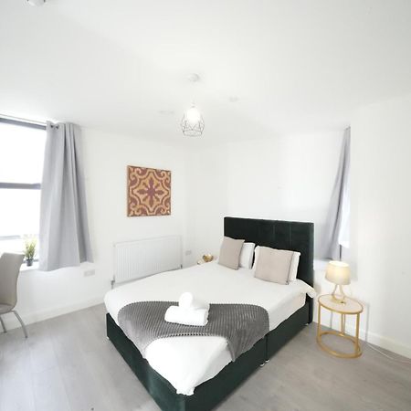 Ealing Broadway Great Stay 7-Minute Walk From The Underground Zewnętrze zdjęcie
