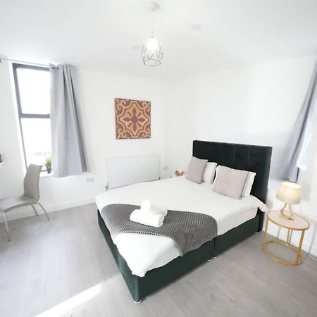 Ealing Broadway Great Stay 7-Minute Walk From The Underground Zewnętrze zdjęcie