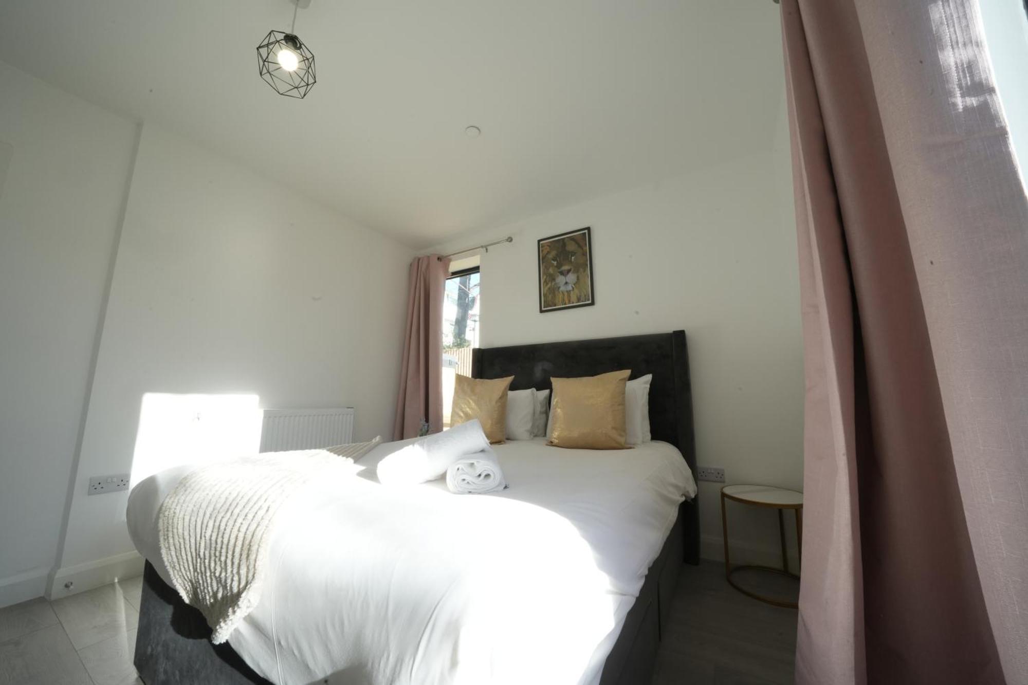 Ealing Broadway Great Stay 7-Minute Walk From The Underground Zewnętrze zdjęcie