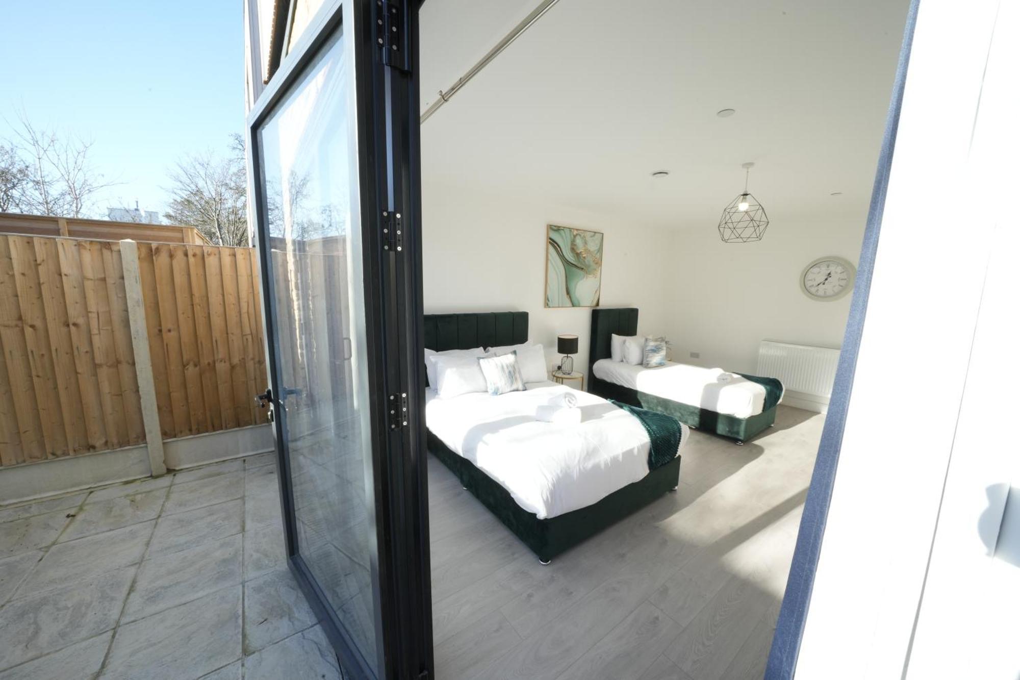 Ealing Broadway Great Stay 7-Minute Walk From The Underground Zewnętrze zdjęcie