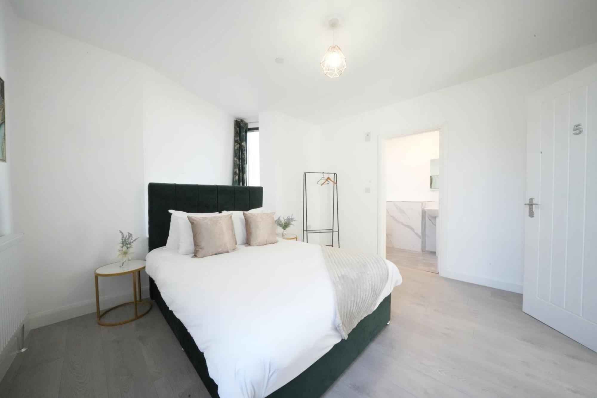 Ealing Broadway Great Stay 7-Minute Walk From The Underground Zewnętrze zdjęcie