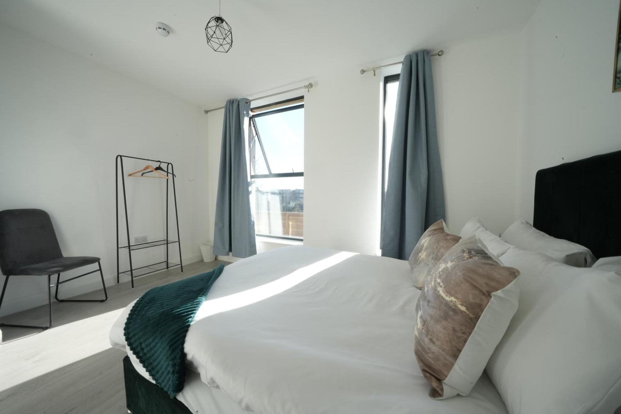 Ealing Broadway Great Stay 7-Minute Walk From The Underground Zewnętrze zdjęcie